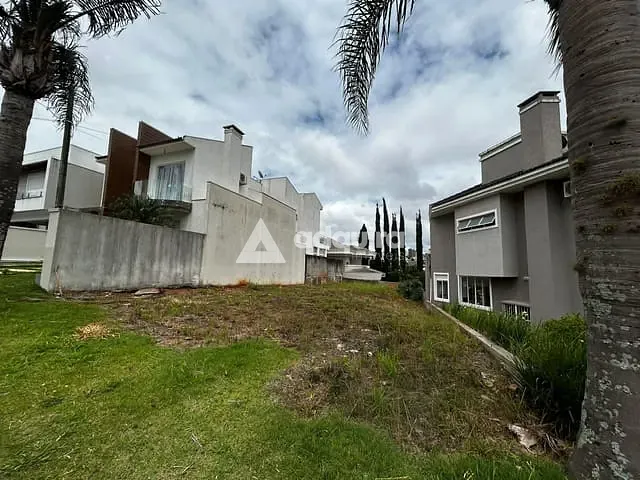 Terreno com 300m², à venda, no bairro Oficinas em Ponta Grossa