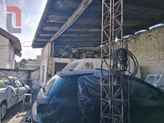 Terreno à venda, no bairro Campo Comprido em Curitiba