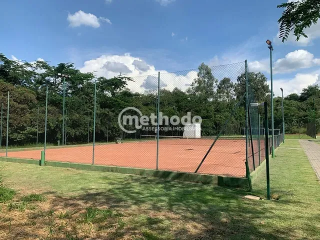 Terreno com 691m², à venda, no bairro Parque Portugal em Valinhos