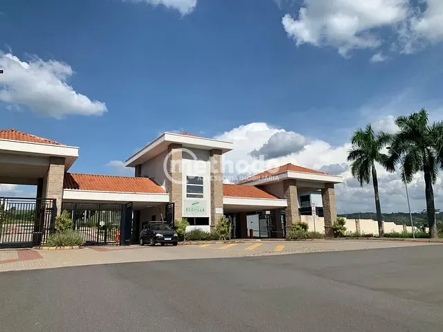 Terreno com 691m², à venda, no bairro Parque Portugal em Valinhos