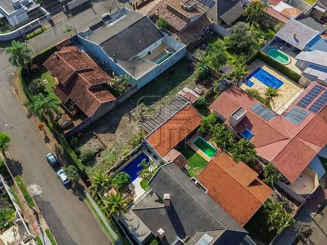 Terreno com 657m², à venda, no bairro Jardim Itatiaia 2 em Londrina