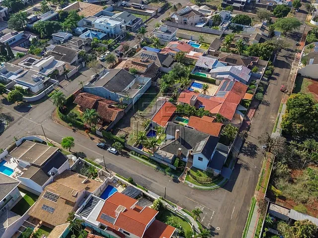 Terreno com 657m², à venda, no bairro Jardim Itatiaia 2 em Londrina