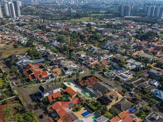 Terreno com 657m², à venda, no bairro Jardim Itatiaia 2 em Londrina
