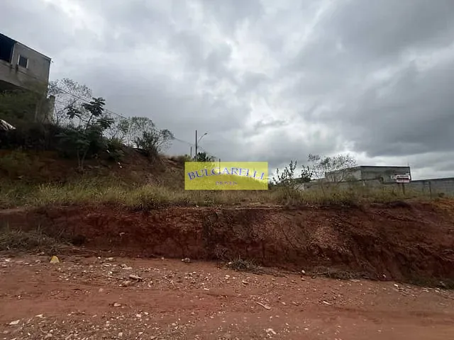 Terreno com 343m², à venda, no bairro Estância Climatérica Ypê em Jarinu