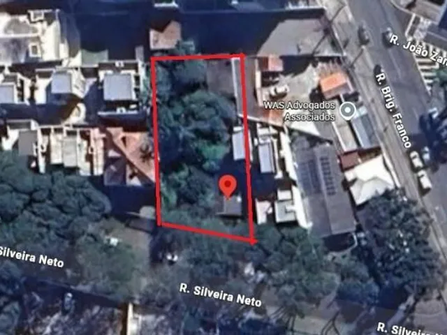 Terreno à venda, no bairro Água Verde em Curitiba