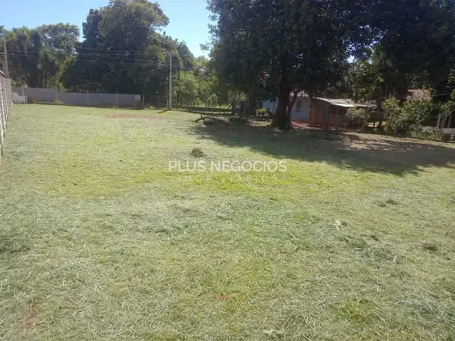 Terreno com 1000m², à venda, no bairro Centro em Salto de Pirapora
