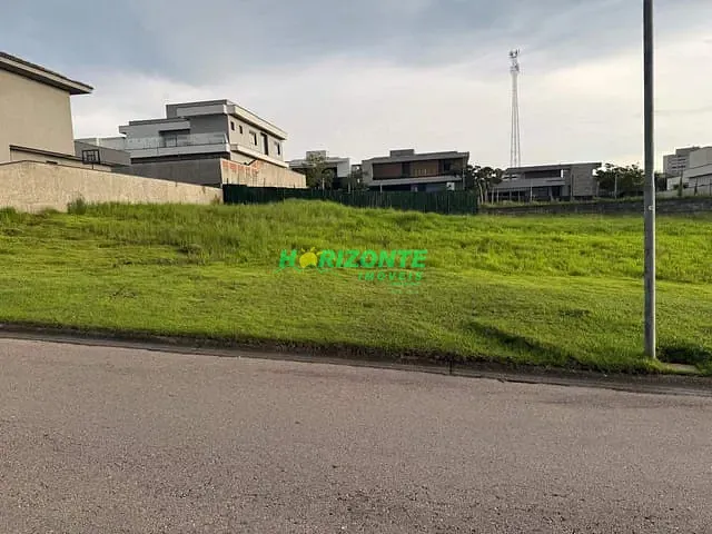 Terreno com 600m², à venda, no bairro Condomínio Residencial Colinas do Paratehy em São José dos Campos