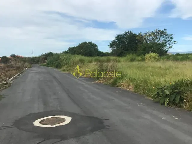 Terreno com 127m², à venda, no bairro Conjunto Habitacional Terra dos Ipês W em Pindamonhangaba