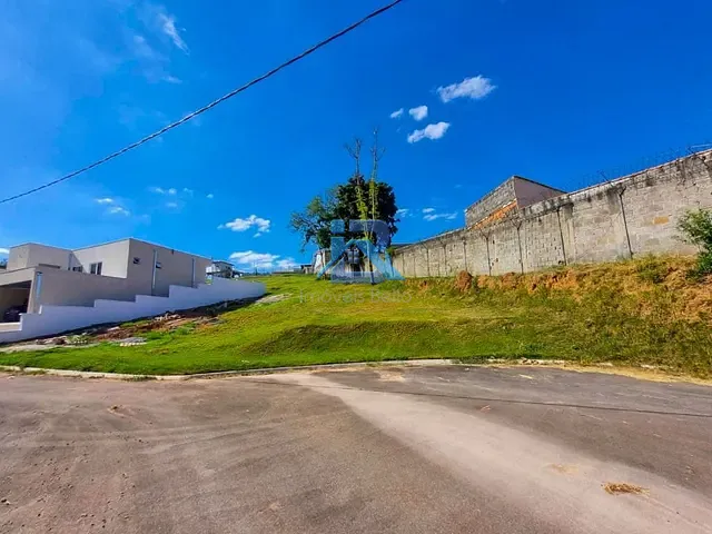 Terreno com 538m², à venda, no bairro Villaggio Piu Verdi em Itatiba