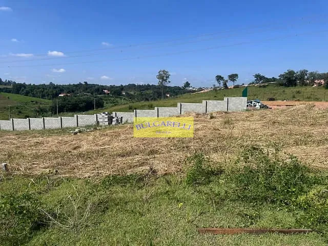 Terreno com 154m², à venda, no bairro Corrupira em Jundiaí