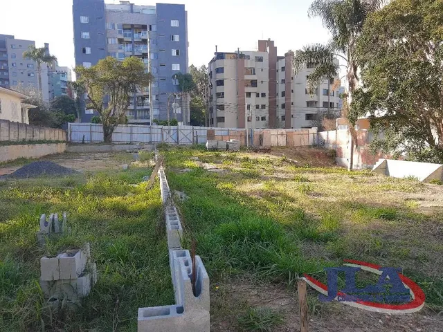 Terreno para alugar, no bairro Ahú em Curitiba