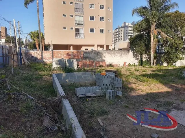Terreno para alugar, no bairro Ahú em Curitiba