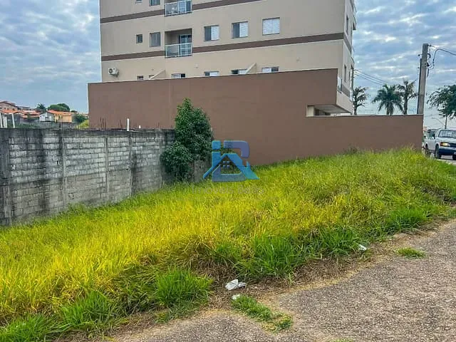 Terreno com 253m², à venda, no bairro Jardim Galetto em Itatiba