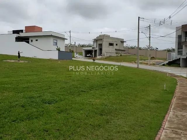 Terreno com 340m², à venda, no bairro Green Valley em Votorantim