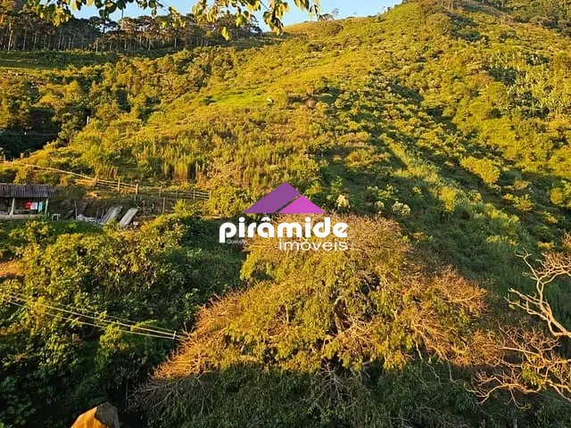Terreno com 30000m², à venda, no bairro Quilombo em São Bento do Sapucaí
