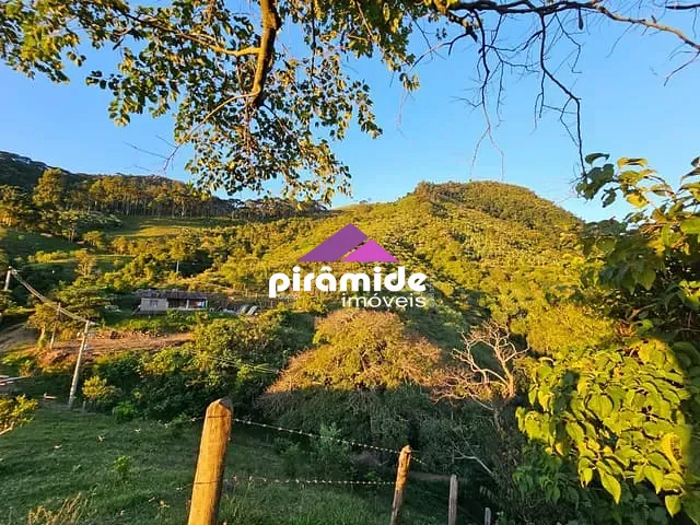 Terreno com 30000m², à venda, no bairro Quilombo em São Bento do Sapucaí