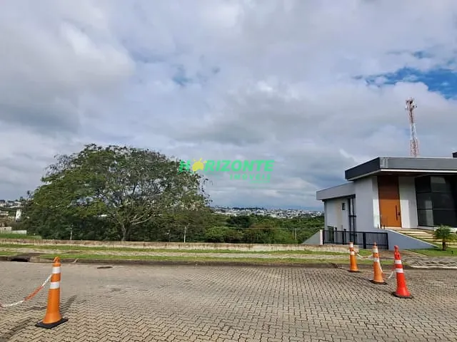 Terreno com 738m², à venda, no bairro Condomínio Reserva do Paratehy Norte em São José dos Campos