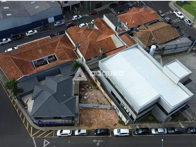 Terreno com 163m², à venda, no bairro Centro em Ponta Grossa