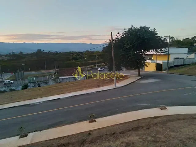 Terreno com 250m², à venda, no bairro Santana em Pindamonhangaba
