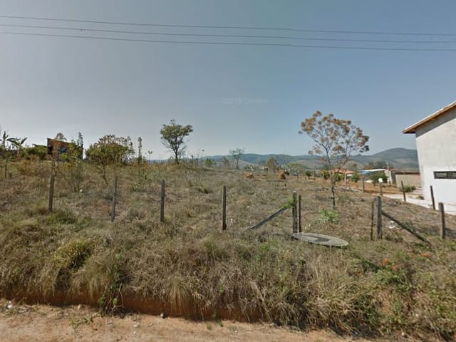 Terreno com 1000m², à venda, no bairro Parque Shangrilá em Pindamonhangaba