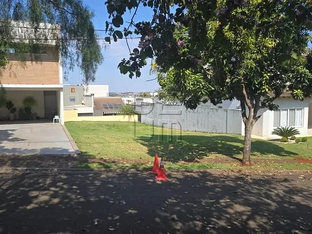 Terreno com 360m², à venda, no bairro Esperança em Londrina