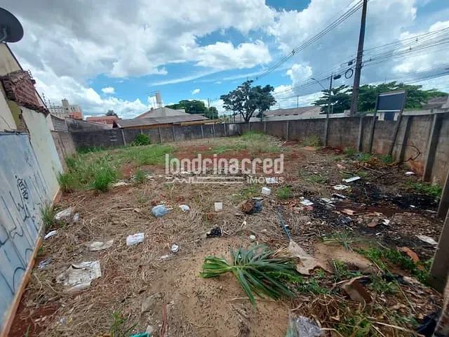 Terreno com 352m², à venda, no bairro Brasília em Londrina