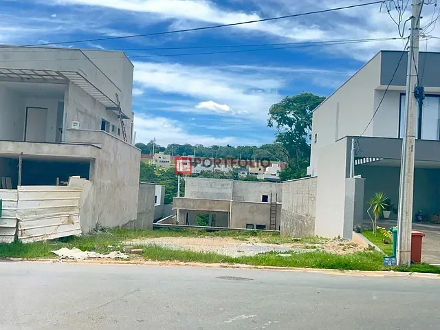Terreno com 250m², à venda, no bairro  Jardins Capri  em Senador Canedo