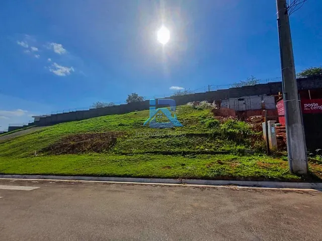 Terreno com 450m², à venda, no bairro Villaggio Piu Verdi em Itatiba
