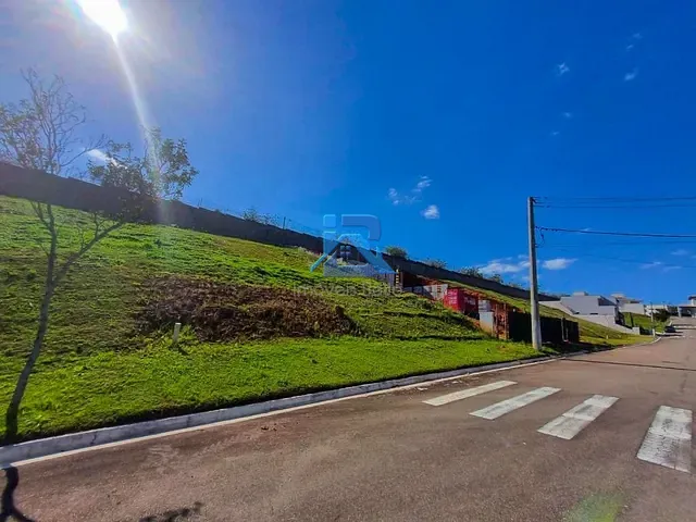 Terreno com 450m², à venda, no bairro Villaggio Piu Verdi em Itatiba