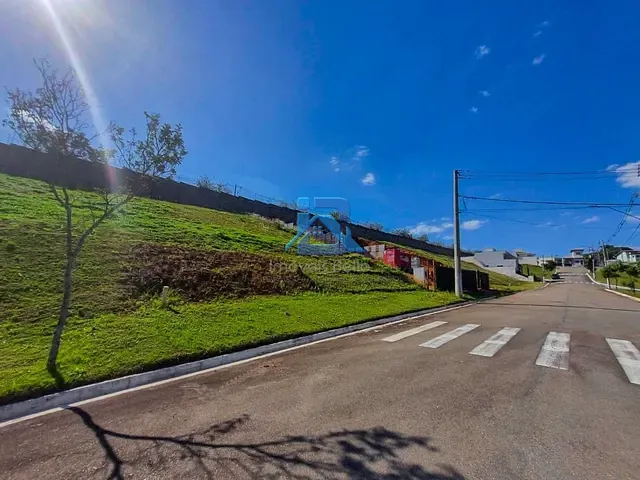 Terreno com 450m², à venda, no bairro Villaggio Piu Verdi em Itatiba