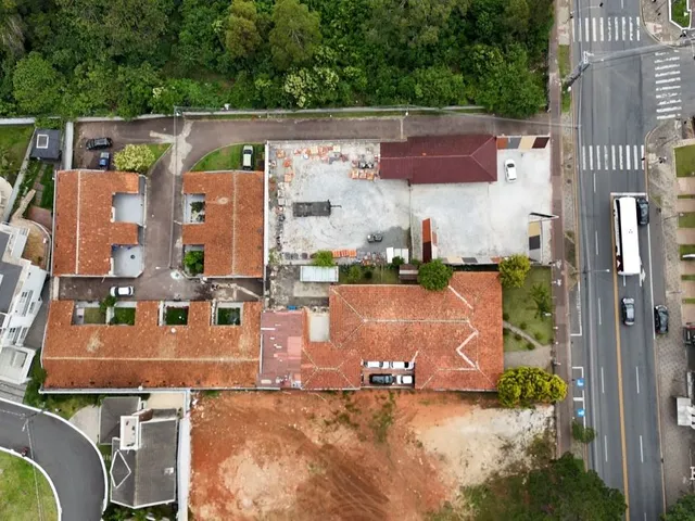 Casa com 3790m², à venda, no bairro Santa Felicidade em Curitiba
