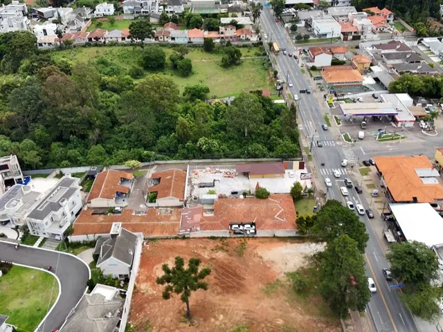 Casa com 3790m², à venda, no bairro Santa Felicidade em Curitiba