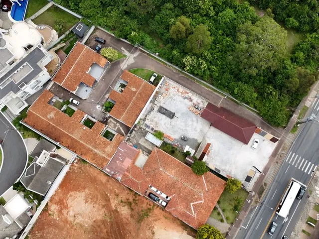 Casa com 3790m², à venda, no bairro Santa Felicidade em Curitiba