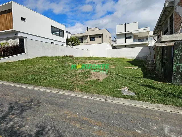 Terreno com 451m², à venda, no bairro Urbanova em São José dos Campos