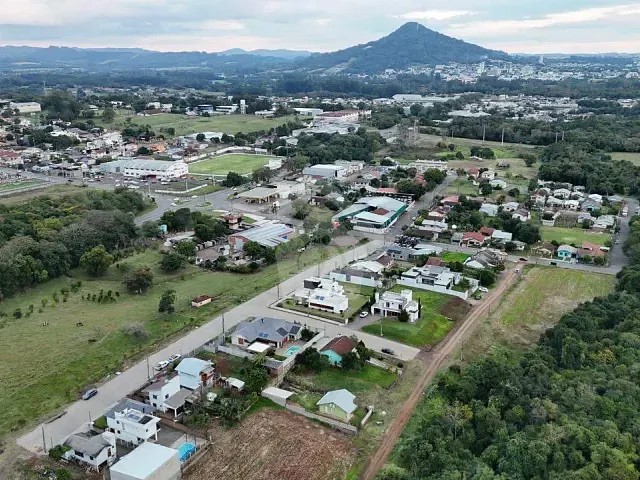 Terreno com 360m², à venda, no bairro Teutônia  em Teutônia