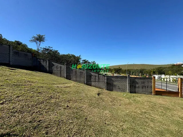 Terreno com 556m², à venda, no bairro Urbanova em São José dos Campos