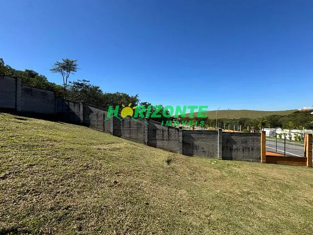 Terreno com 556m², à venda, no bairro Urbanova em São José dos Campos