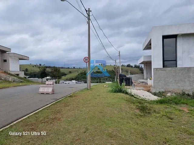 Terreno com 408m², à venda, no bairro Tapera Grande em Itatiba