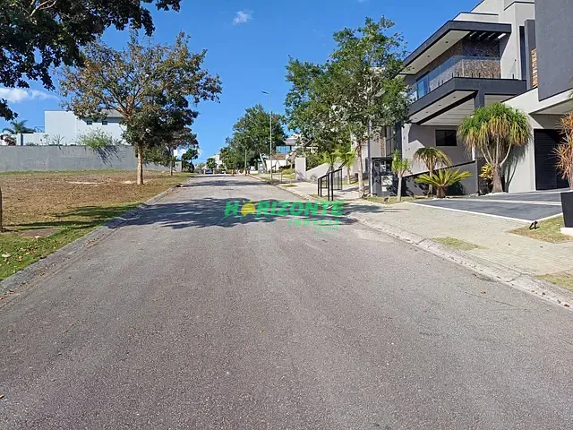 Terreno com 600m², à venda, no bairro Urbanova em São José dos Campos