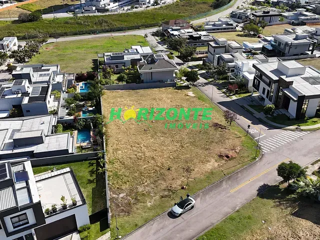 Terreno com 738m², à venda, no bairro Urbanova em São José dos Campos
