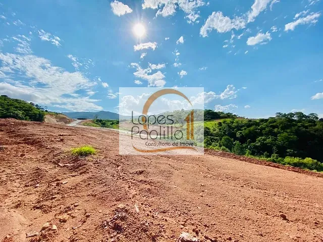 Terreno com 300m², à venda, no bairro Laranja Azeda em Atibaia