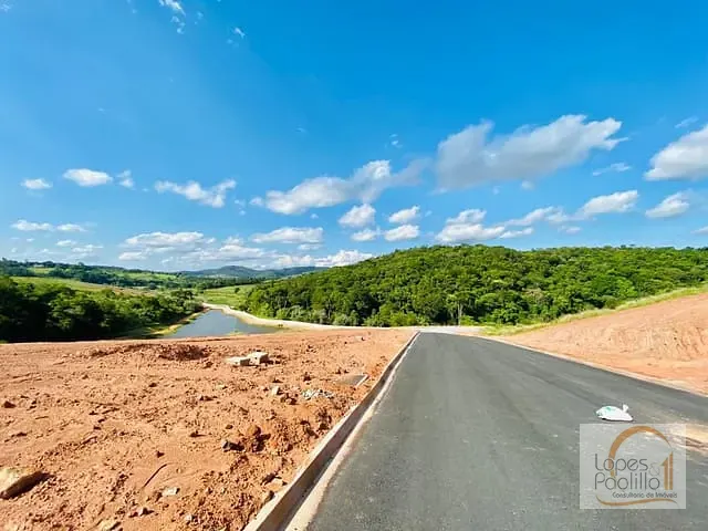 Terreno com 300m², à venda, no bairro Laranja Azeda em Atibaia