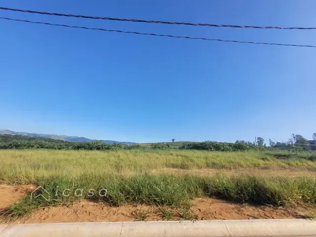 Terreno com 312m², à venda, no bairro Jardim Maria Cândida em Caçapava