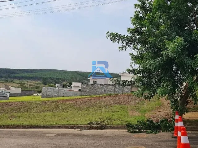 Terreno com 581m², à venda, no bairro Bairro da Posse em Itatiba