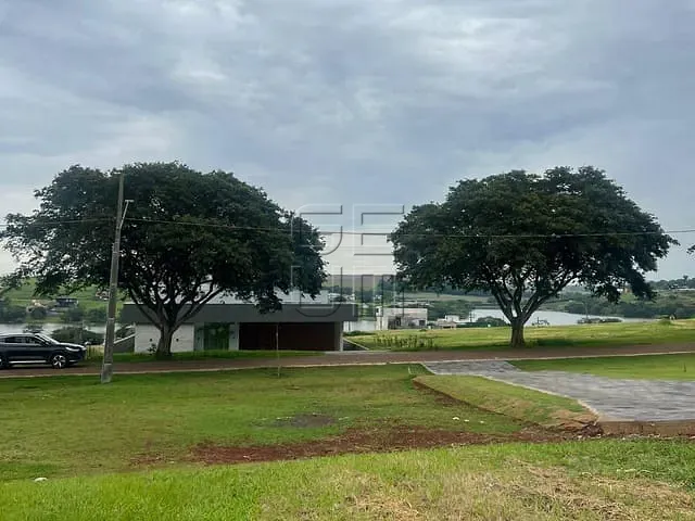 Terreno com 1500m², à venda, no bairro KM 5 em Sertanópolis