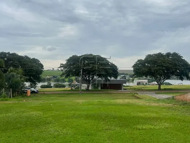 Terreno com 1500m², à venda, no bairro KM 5 em Sertanópolis
