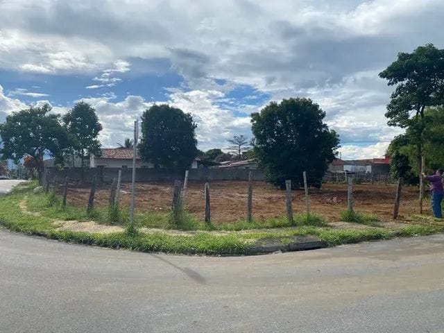 Terreno com 125m², à venda, no bairro Piracangaguá (Chácara Flórida) em Taubaté