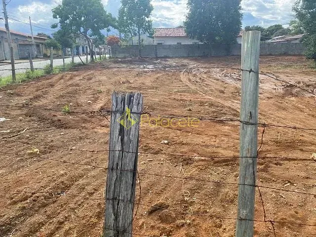 Terreno com 125m², à venda, no bairro Piracangaguá (Chácara Flórida) em Taubaté