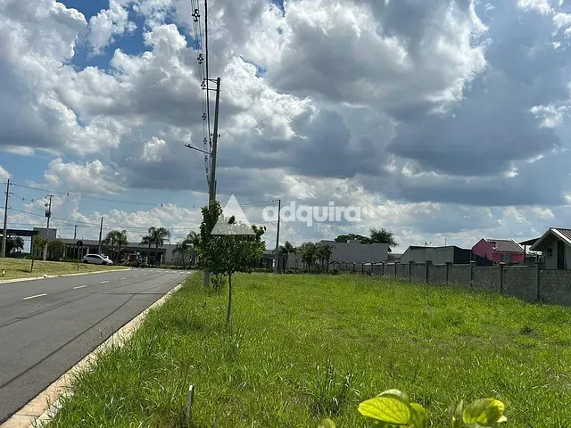 Terreno com 252m², à venda, no bairro Uvaranas em Ponta Grossa