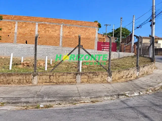 Terreno com 253m², à venda, no bairro Jardim Limoeiro em São José dos Campos